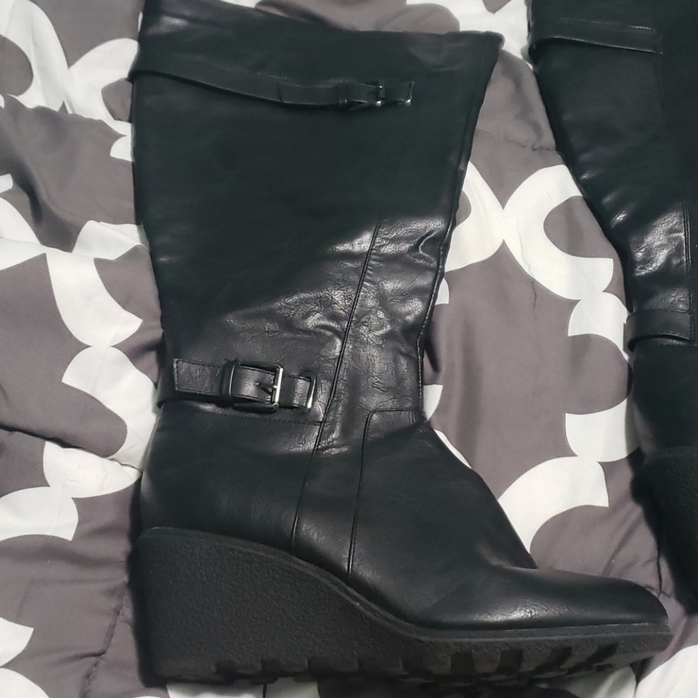 Cloud walkers by avenue size 11w black w buckles